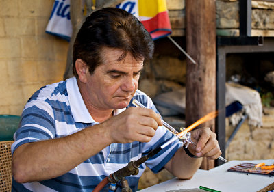 20081028-GlassWorker001.jpg