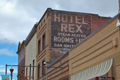 Truckee ghost sign