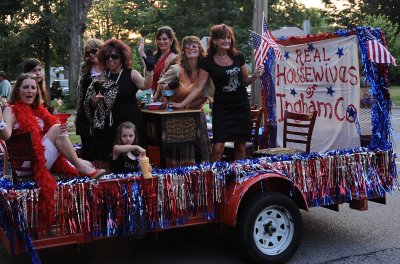 July 4 parade with housewives