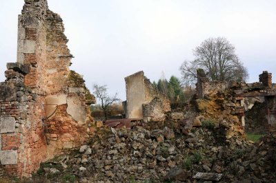 ORADOUR_020+.jpg