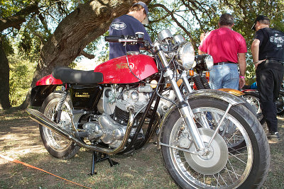 SDIM1300 - Gene's lovely Norton Fastback