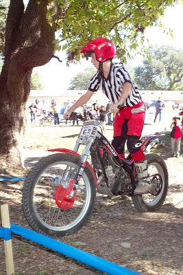 SDIM1333 - Young trials rider