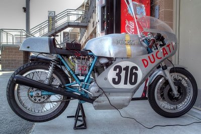 SDIM5118_19_20 - Ducati Imola replica