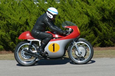 L1060307 - John Surtees on the MV Agusta