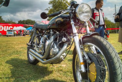 SDIM1387_8_9 - Tom's Vincent Special