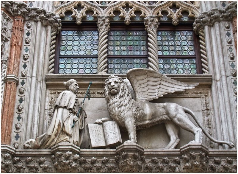 090324__F100_06007_Venice_lion_doges_palace_1000x