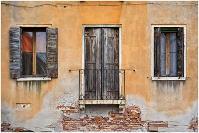 090325__450d03791_Venice_windows_1000x
