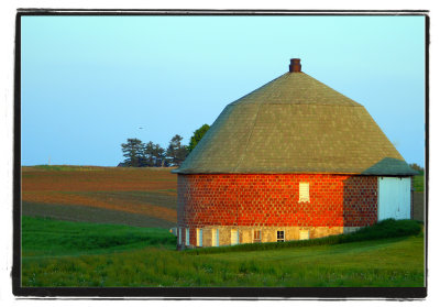 childhood round barn