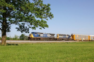 SB rack train rolls in to Evansville