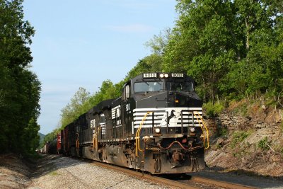 NS 9010 170 Junction City KY 23 May 2008