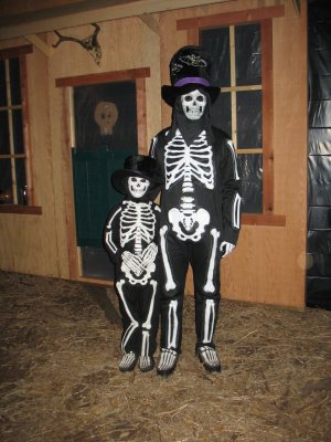 The Bones leaving the saloon