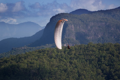 Hang Gliding at Beechmont21.jpg