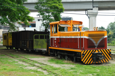 Diesel Locomotive (2)