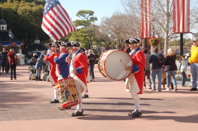 DW-Colonial color Guard .JPG