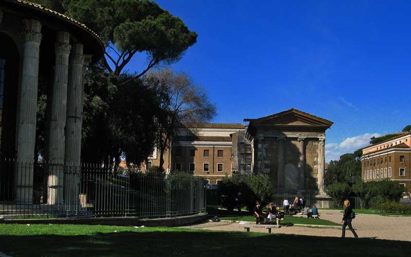 Temple of Portunus, Piazza della Bocca della Veritá0112