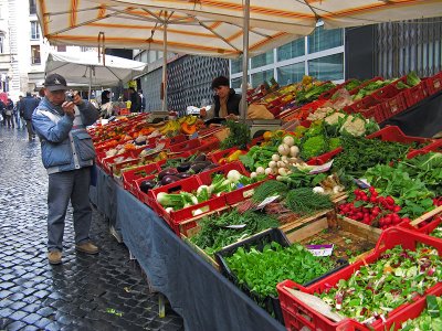 Roman alternative to the supermarket<br />7363