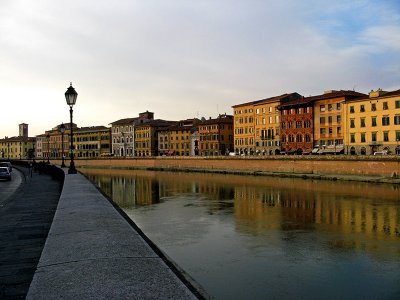 Pisa reflected in the Arno8138