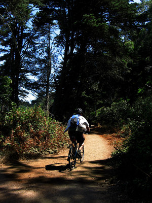 Riding the trail0852