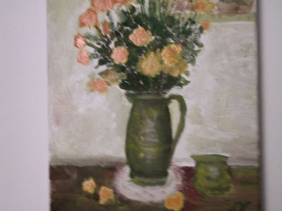 Flori  galbene in vaza de bronz