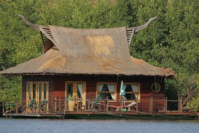 Makasutu Floating Lodge