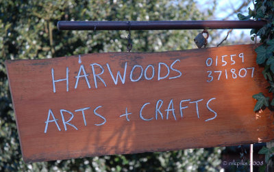 Sign Harwoods