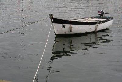 bateau-noir-et-blanc