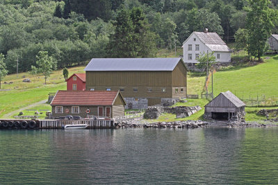 maison-au-bord-de-fjord