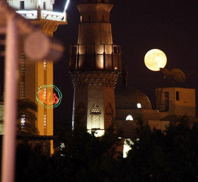 Luxor moon
