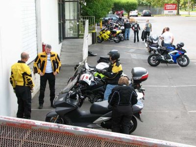 Spike talking to the scoot folks