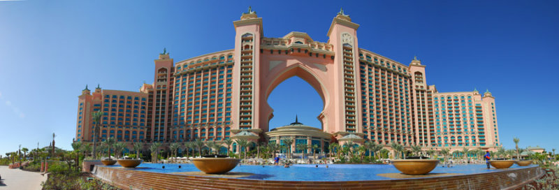 Panorama from the beach side of Atlantis with the pool area