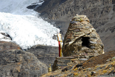 Oven for offerings, Karo-la Pass