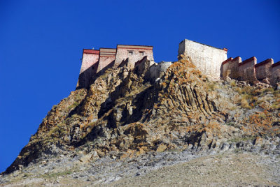 Gyantse Dzong from the west