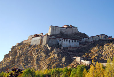Gyantse Dzong in the evening from the Monument to the People's Heroes