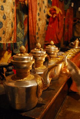 Tea pots in the inner chapel, Pelkor Chöde