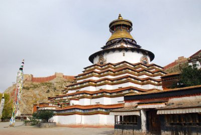 Gyantse Kumbum, founded in 1427 by a Gyantse prince