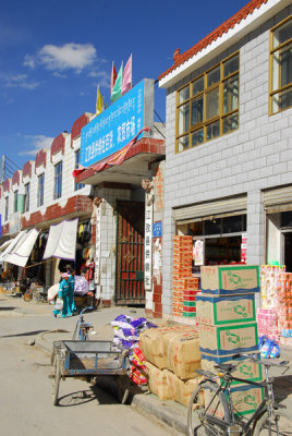 Shops overflowing with goods, Gyantse