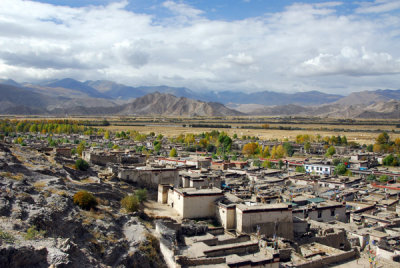 View over old town Gyantse from the ridge at the southeast corner of Pelkor Chöde Monastery