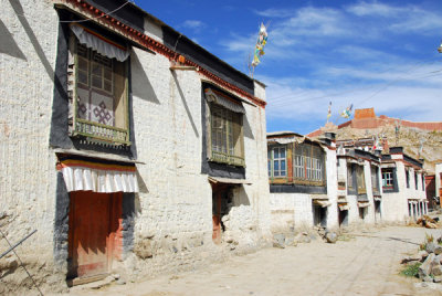 Old Town Gyantse headed to Pelkor Chöde Monastery