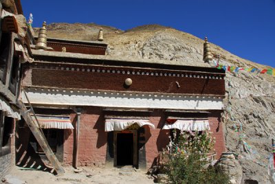 The small hillside monastery I had seen from Sakya Monastery