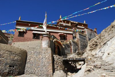 The small hillside monastery at north Sakya (N28.909/E88.018)