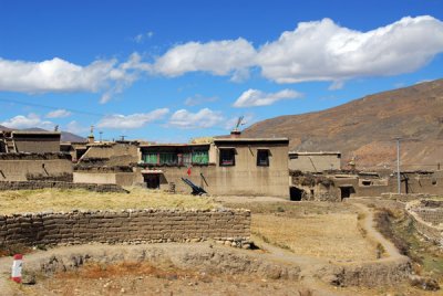 Village, Sakya Valley