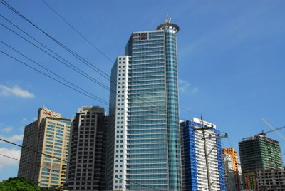 Robinsons Equitable Tower, Ortigas