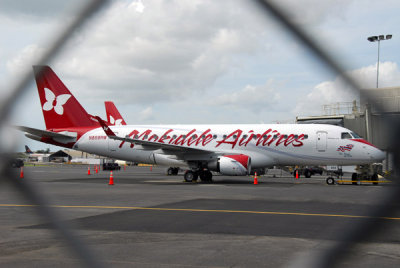 Mokulele Airlines (Republic) Embraer ERJ-170 (N869RW) at HNL