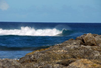 Surfable waves at the Hagta breakwater