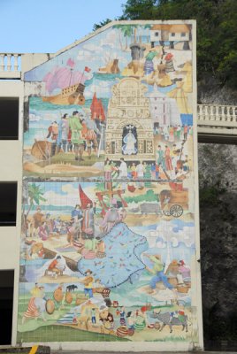Mural on the side of the Ohana Bay View