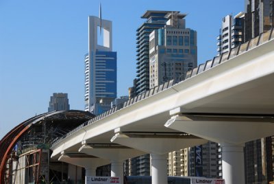 Dubai Metro, Sheikh Zayed Road