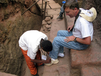 The shoe tender - full service, Lalibela