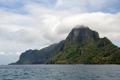 Cadlao Island, the largest in the Bacuit Archipelago
