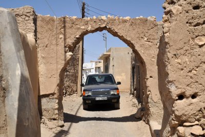 ...not the easiest place to drive...old town Ibri