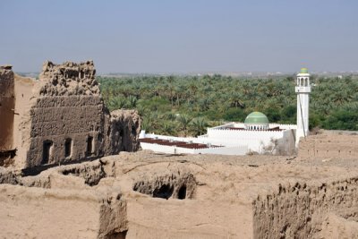 Mosque next to the ruins of Al Selaif, Ibri